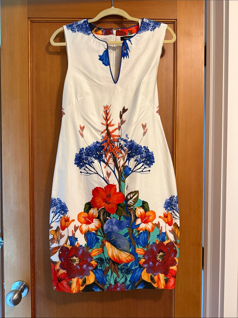 Floral Print Sleeveless Sheath Dress - White with Multicolor Floral. Sz 12